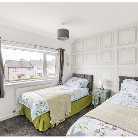 Entire Charming 5-Bed House In Darwen Blackburn Bb1 Free Parking Roadside Rishton Екстериор снимка