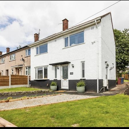 Entire Charming 5-Bed House In Darwen Blackburn Bb1 Free Parking Roadside Rishton Екстериор снимка