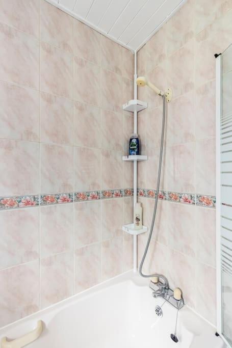 Entire Charming 5-Bed House In Darwen Blackburn Bb1 Free Parking Roadside Rishton Екстериор снимка