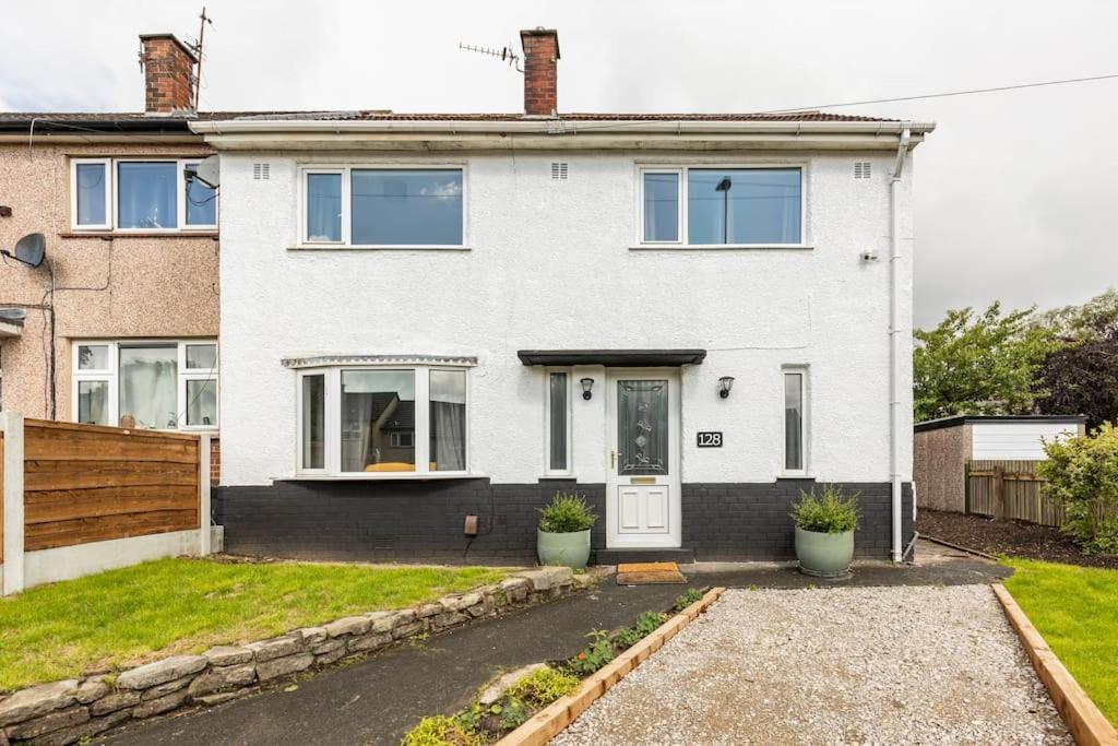 Entire Charming 5-Bed House In Darwen Blackburn Bb1 Free Parking Roadside Rishton Екстериор снимка