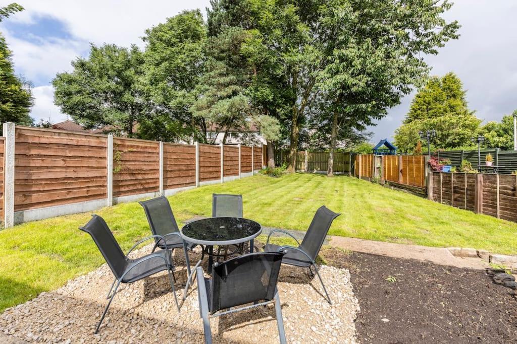 Entire Charming 5-Bed House In Darwen Blackburn Bb1 Free Parking Roadside Rishton Екстериор снимка