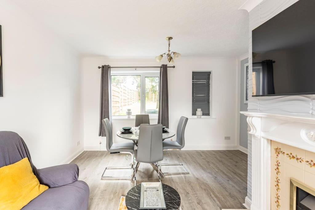 Entire Charming 5-Bed House In Darwen Blackburn Bb1 Free Parking Roadside Rishton Екстериор снимка