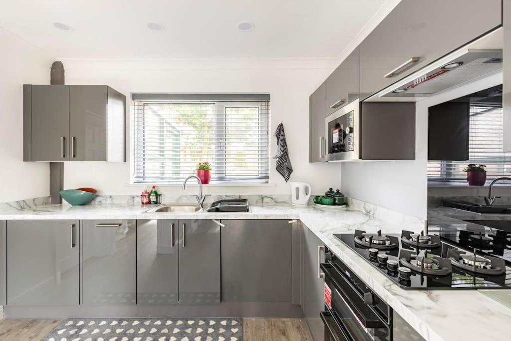 Entire Charming 5-Bed House In Darwen Blackburn Bb1 Free Parking Roadside Rishton Екстериор снимка
